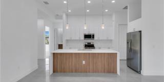 2603 27th Street W Gallery 16