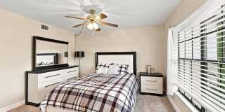 Furnished Ground Floor Corner Unit - Palm Harbor! Gallery 22