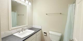 Super Cute 2 Bedroom Condo in Tigard!!! Water, Sewer and Garbage Included!!! Gallery 21