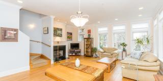 4113 N Southport Avenue Gallery 3