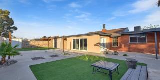 3709 ROSLYN Drive Gallery 25