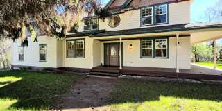 Luxurious Country Living in Desirable Cashmere Location!! 5 Bed + Den, 2.5 Bath! Gallery 1