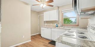 Modern Comfort meets Convenience - 3BR/2BA Duplex Gallery 7