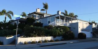 Beautiful Home with Gorgeous Views Gallery 1