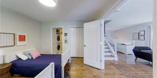 364 Bellevue Avenue Gallery 13