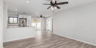 Beautiful 4 Bedroom Home Near Old Town Scottsdale & ASU Gallery 8
