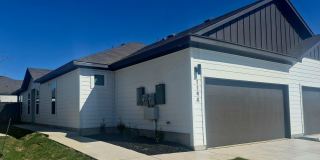 Stunning Duplex in Emma Park Gallery 1