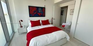 1 Collins Ave Gallery 18