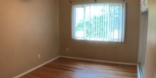 BEAUTIFUL WOOD FLOORS IN THIS- 5 BED 2 BATHROOM- Includes maid service Gallery 32