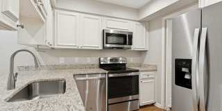 GROUND-FLOOR 2-BEDROOM ALAMO HEIGHTS CONDOMINIUM Gallery 14