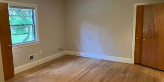 3 BR/3 BA Home with Large Yard Gallery 18