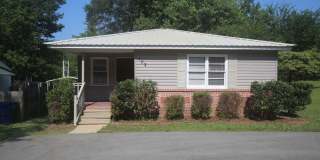 Cozy 2 Bedroom Home! Gallery 1