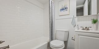 South Josephine Apartments Gallery 15