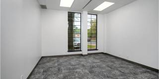 3310 S Broadway Avenue Gallery 18