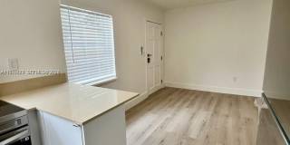 833 W 39th St Gallery 6