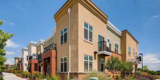 Violet on Broadway Apartment Homes Gallery 1