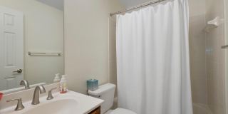 102 LOUNSBURY Place Gallery 17