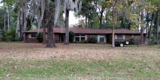 Beautiful 4/2.5 home in quiet neighborhood Gallery 1