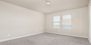 660 Community Dr Gallery 8