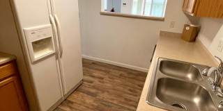 Townhome -2 bed 2.5 bath + bonus area Gallery 51