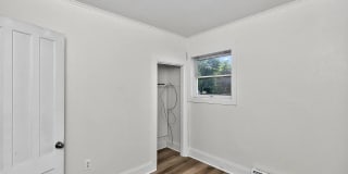 138 Davis Avenue Gallery 1