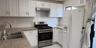 18530 Hatteras Street Gallery 6