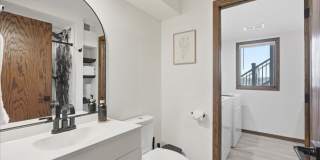 Luxury Lakefront House - Fully Furnished Gallery 16