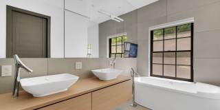 440 West 20th Street Gallery 11
