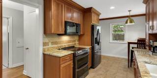 9100 Club Road Gallery 11