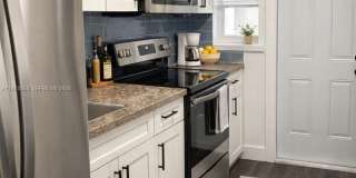 3551 SW 10th St Gallery 1