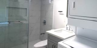 Renovated 2 Bedroom, 2 Bathroom with Carport Gallery 7
