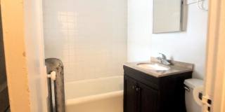 2110 W Ainslie Gallery 6