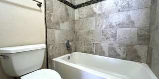 2 bed, 2 bath located in Corona, CA! Gallery 20