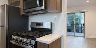 7911 Blackburn Ave Gallery 1