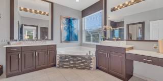 19500 SW 39th Ct Gallery 43