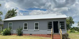 2 Bed/1 Bath House Gallery 1