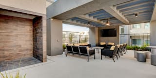 Maverick Gallery 152