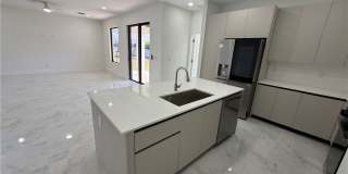 1409 NW 21st Court Gallery 10