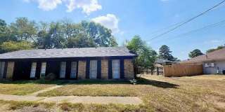 300 Blake Dr Gallery 1