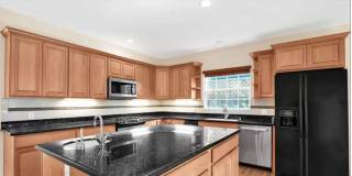 Spacious 4 Bed, 4 Bath Executive Home on Peaceful Cul-de-Sac! Gallery 11