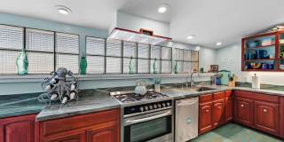 Ever dreamed of living under the sea?! Gallery 11