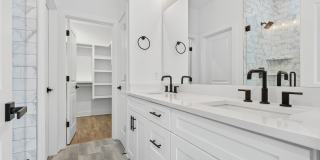 413 Lellyett Street Gallery 33