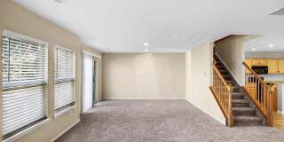 Bright Open-Concept Condo with 1-Car Garage in Prime Commuter Location Gallery 11