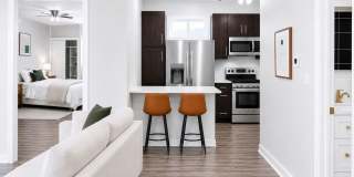 Brand New Luxury 3BR Top Floor Apartment | Washer/Dryer | Easy NYC Commute | Pet Friendly Gallery 11