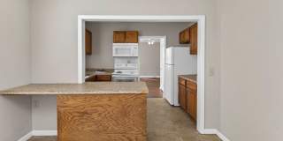 Charming 2 Bedroom Home Just Blocks from USC Campus with Great Parking & Move-In Ready Appeal Gallery 16