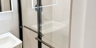 5158-62 N Leavitt / 2209-11 W Foster Gallery 8