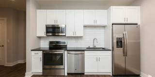 3833 N Broadway Gallery 18