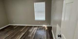 1002 Roseclair Street Gallery 25
