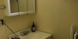 Charming Two Bedroom Garden Level Apartment near DU Gallery 7