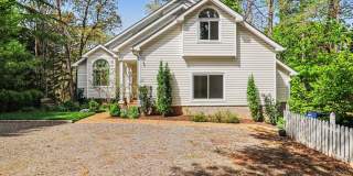 Large 3 Bedroom/2.5 Bathroom Home in Bon Air ***Available Early/Mid April*** Gallery 1